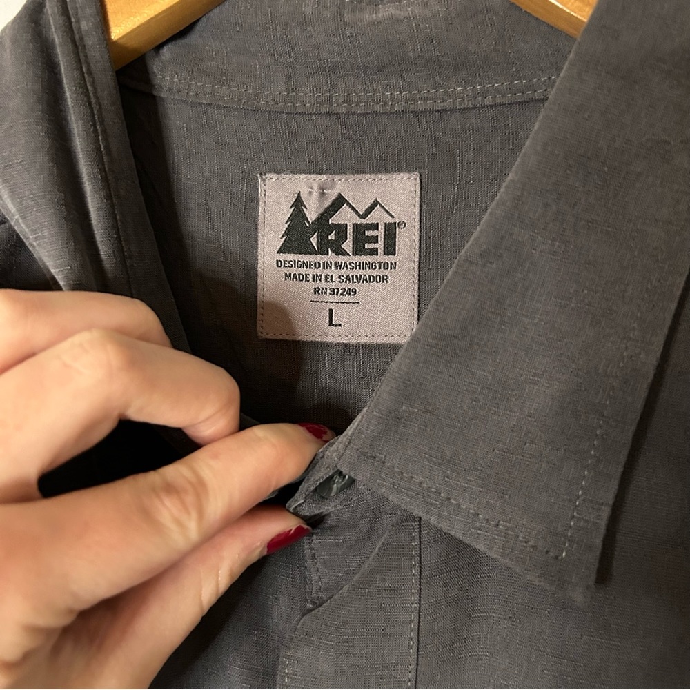 REI Men’s Dark Grey Button Down Shirt - Picture 6 of 7